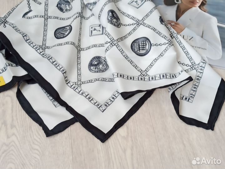 Белый платок Fendi ручной край 3 цв