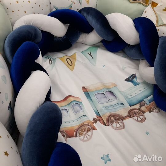 Бортики в кроватку косичка цвет синий белый