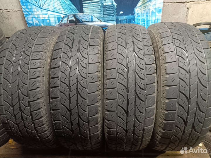 Nitto Dura Grappler 235/70 R16