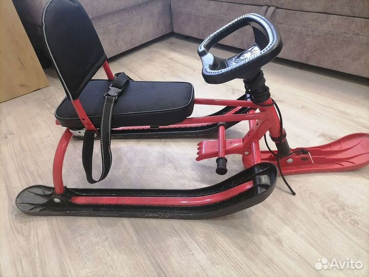 Детский снегокат со спинкой