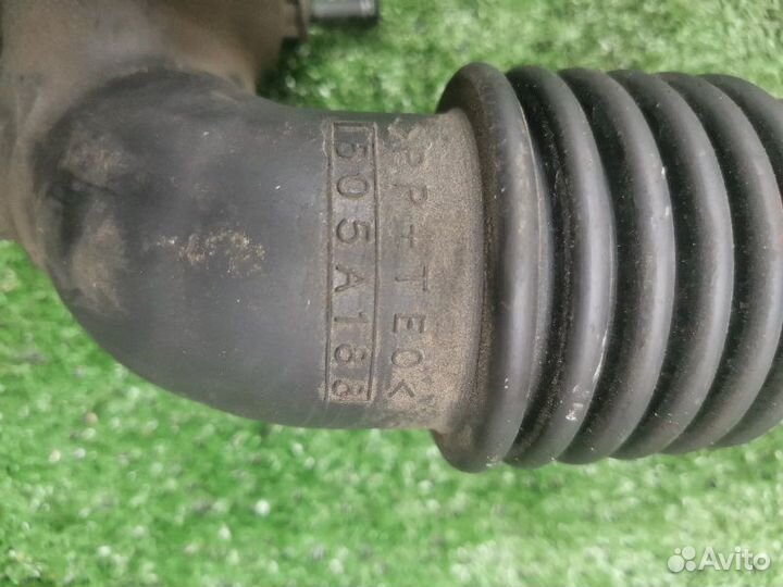 Патрубок дроссельной заслонки Mitsubishi Asx SUV