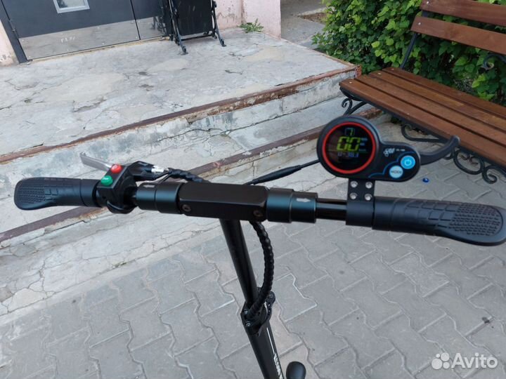 Самокат взрослый электрический бу