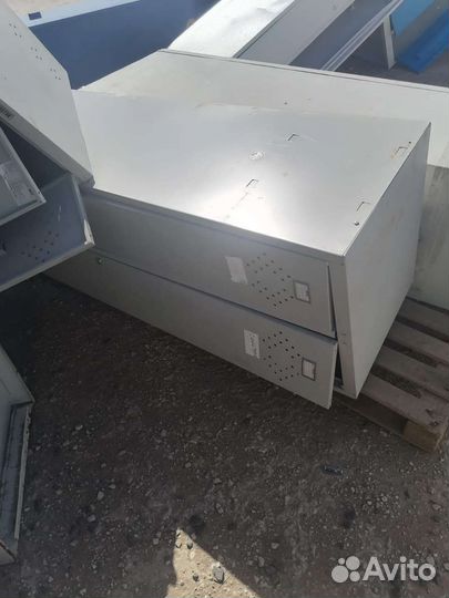 Ящик для одежды металлический