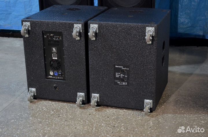 Два активных облегченных сабвуфера для выездной ра