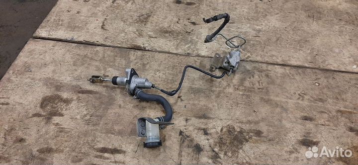 Главный цилиндр сцепления Nissan Primera P11