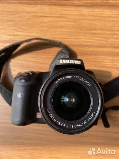 Зеркальный фотоаппарат