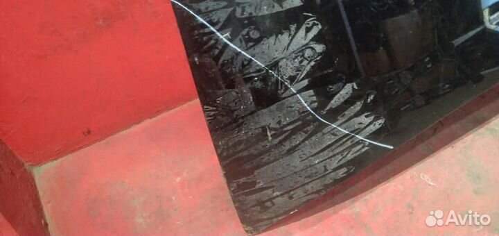 Приора капот мятый под ремонт Ваз 2170