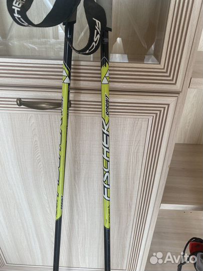 Лыжные палки, ботинки и лыжи детские