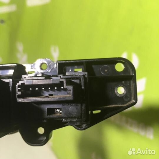 Кнопка аварийной сигнализации Хендай Солярис