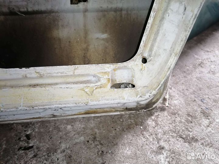 Дверь задняя правая Mercedes w124