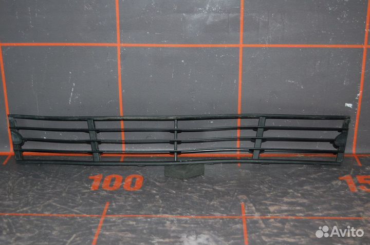 Решетка бампера переднего (центральная) - BMW 7