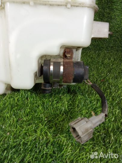 Бачок стеклоомывателя Инфинити 4WD M35 Y50