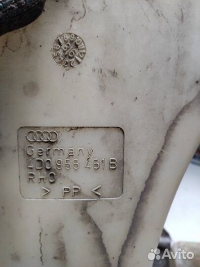 Бачок стеклоомывателя Audi A8 4.2 Quattro седан