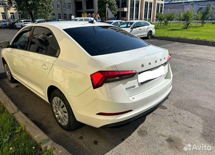 Авто skoda octavia в аренду под такси