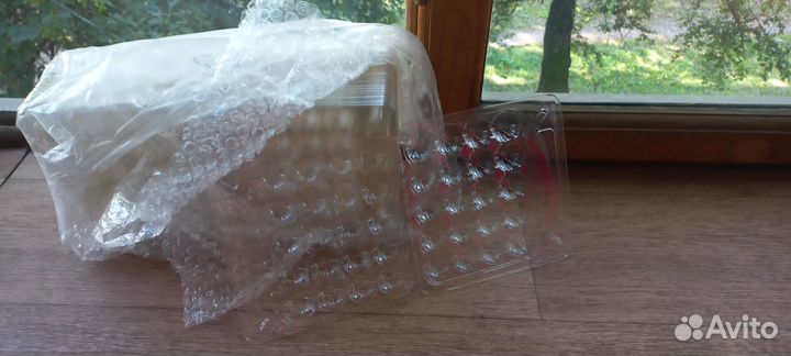 Ячейки для перепелинных яиц