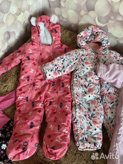 Два больших пакета вещей на девочку