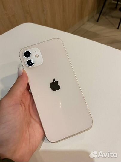 iPhone 12, 64 ГБ