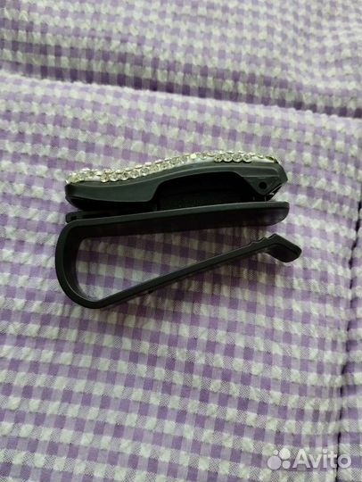 Держатель для очков в машину