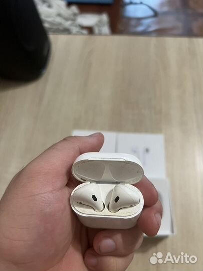 Наушники airpods 2 (не оригинальные, не рабочие)