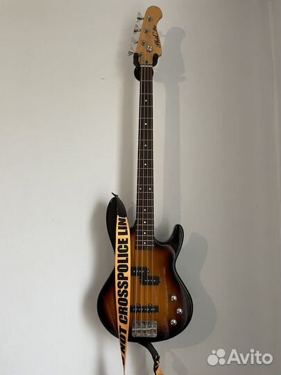 Бас гитара Phil pro