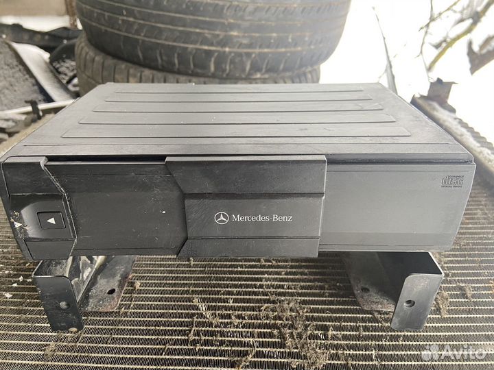 Cd changer mercedes