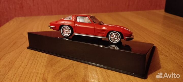 Модель 1/43 Chevrolet Corvette Stingray 1963