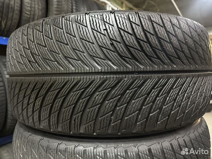 Michelin Pilot Alpin 5 245/40 R19 и 275/35 R19