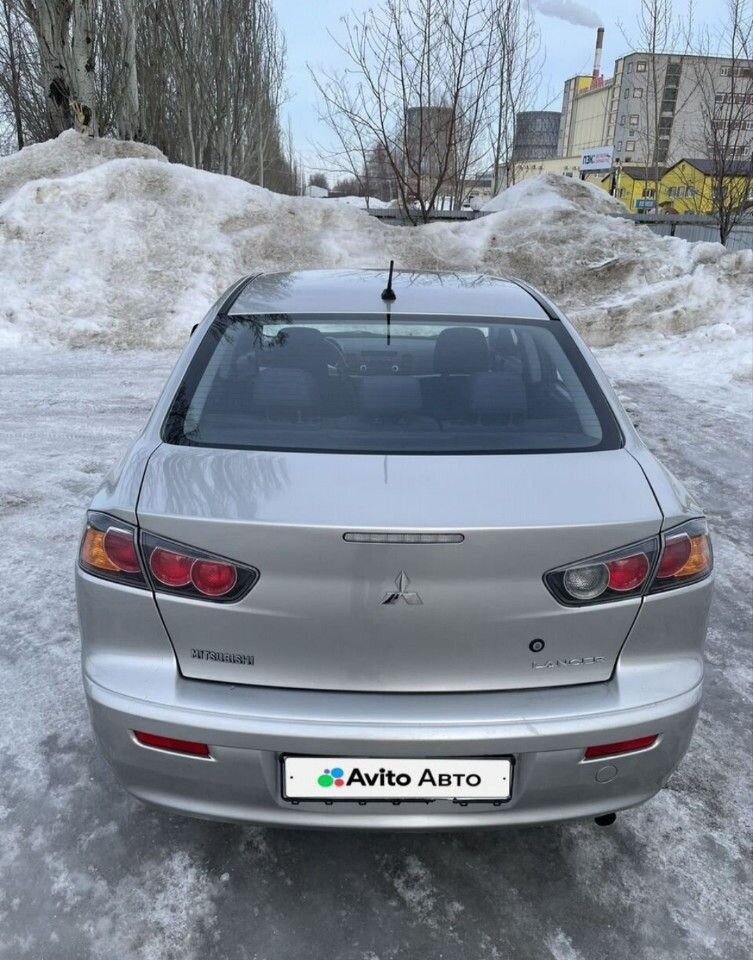 Mitsubishi Lancer: фото владельца