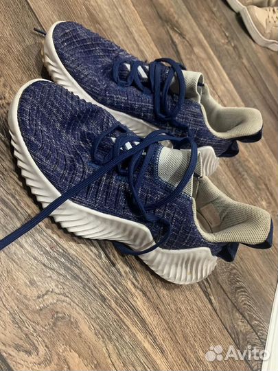 Кроссовки Adidas Alphabounce traxion