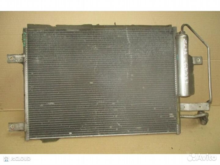 Радиатор кондиционера на mitsubishi colt Z27A 4G15