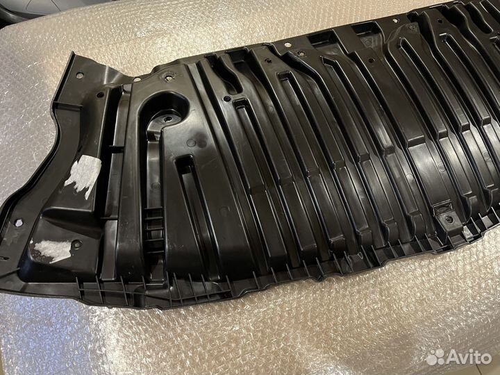 Нижний пыльник бампера Mercedes W212 AMG рестайл