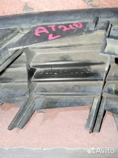 Заглушка бампера toyota corona premio AT211 LH