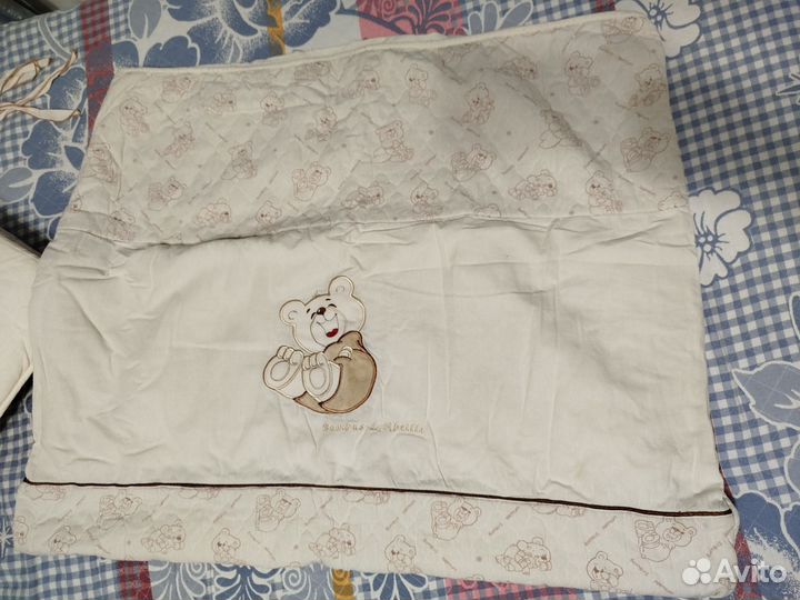 Бортики в кроватку