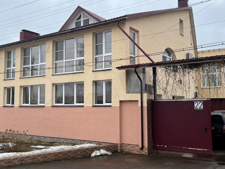 Дом 487,7 м² на участке 6,2 сот.