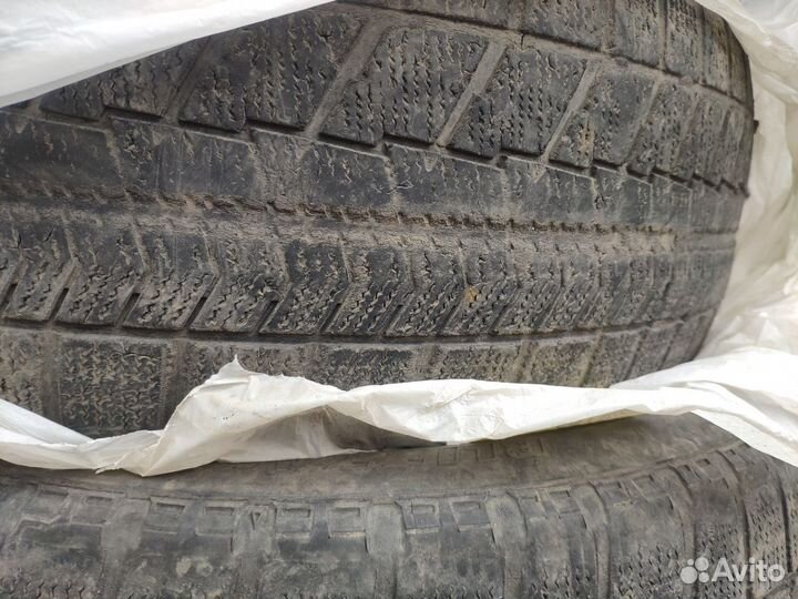 Bridgestone Blizzak VRX 225/65 R17