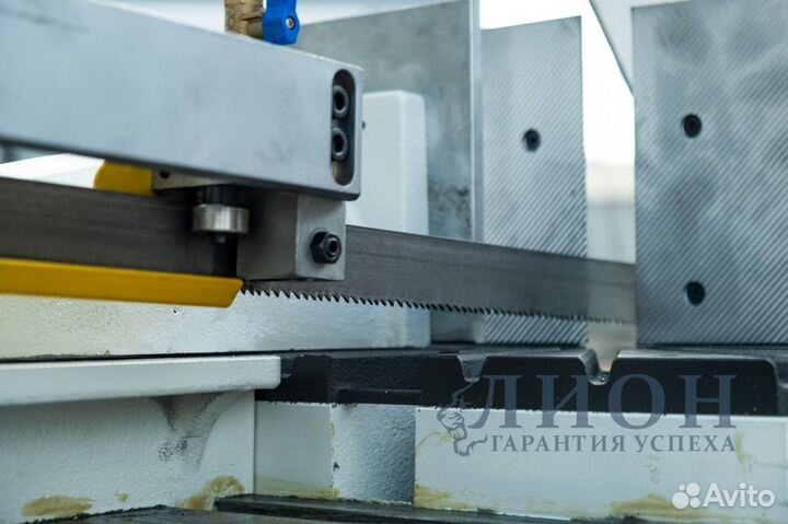 Ленточнопильный станок по металлу