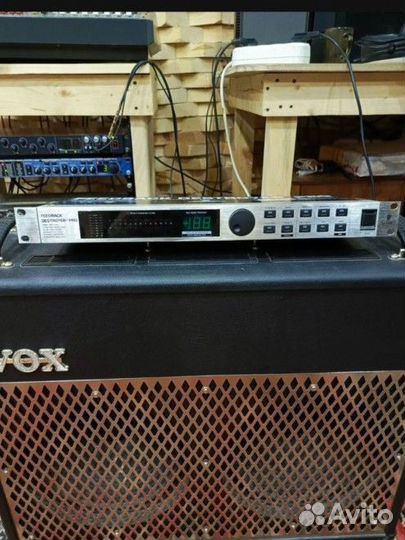 Подавитель обратной связи Behringer