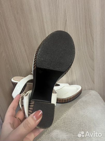 Босоножки женские 38 размер