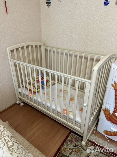 Детская кроватка