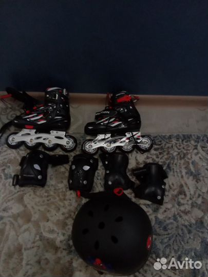 Роликовые коньки с защитой