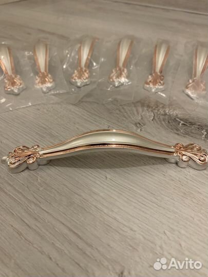 Мебельные ручки