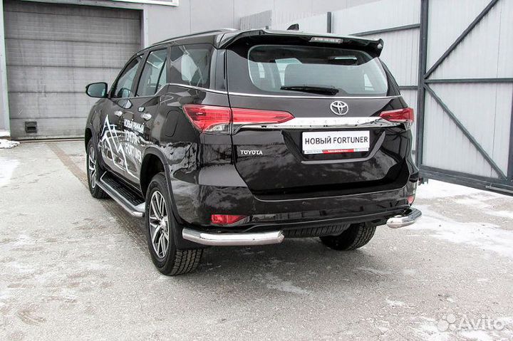 Защита заднего бампера Toyota fortuner (2017) II