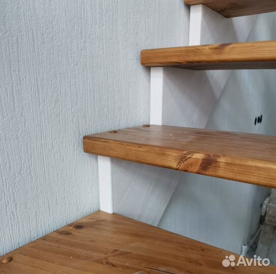 Деревянная лестница