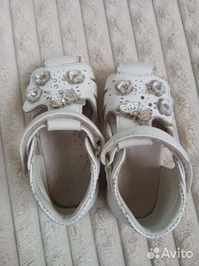 Босоножки для девочки