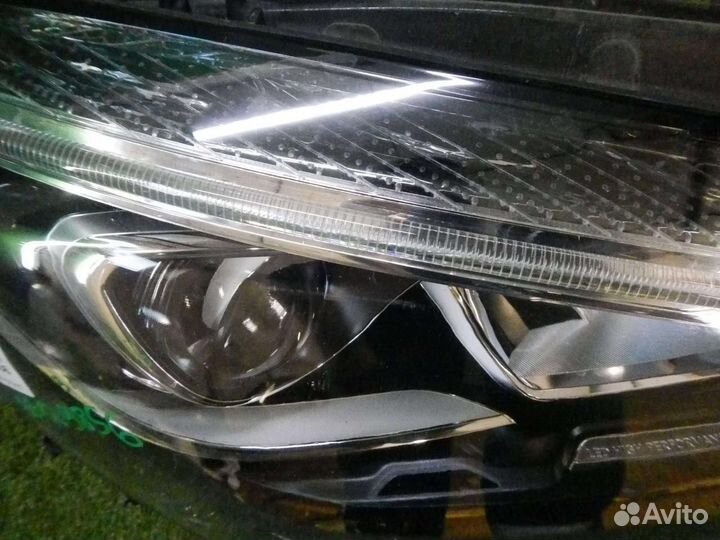 Фара правая Mercedes-Benz CLA-Class