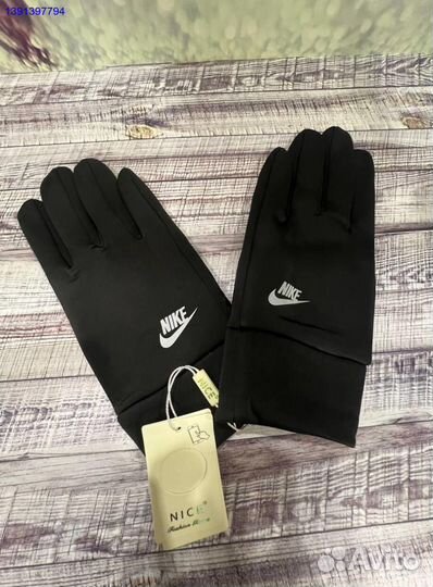 Перчатки Nike