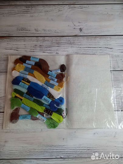 Набор для вышивания нитками. Маленький львенок