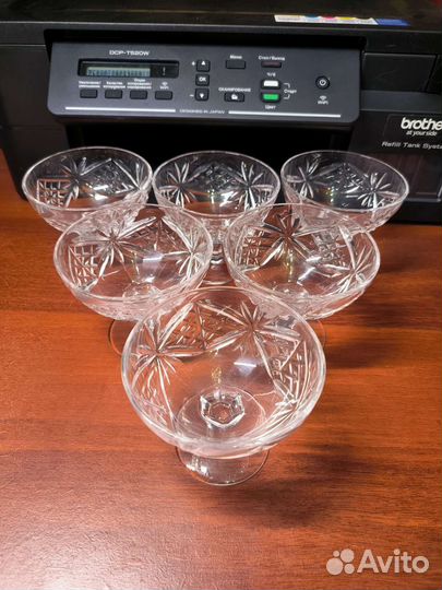 Хрусталь (ваза, креманки, фужеры и др.)