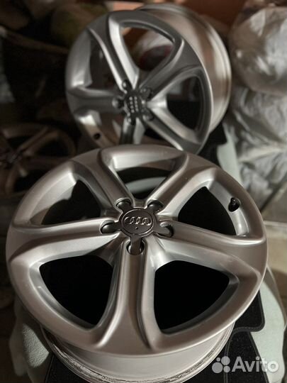 Диски на audi r17 комплект