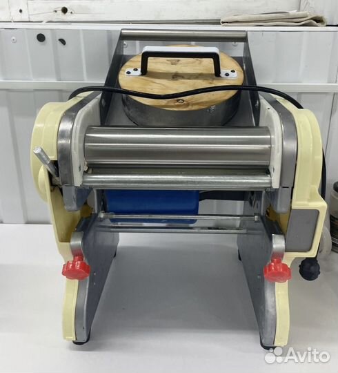 Тестораскаточная машина